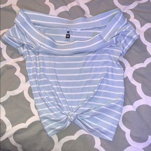 Off Shoulder Croptop